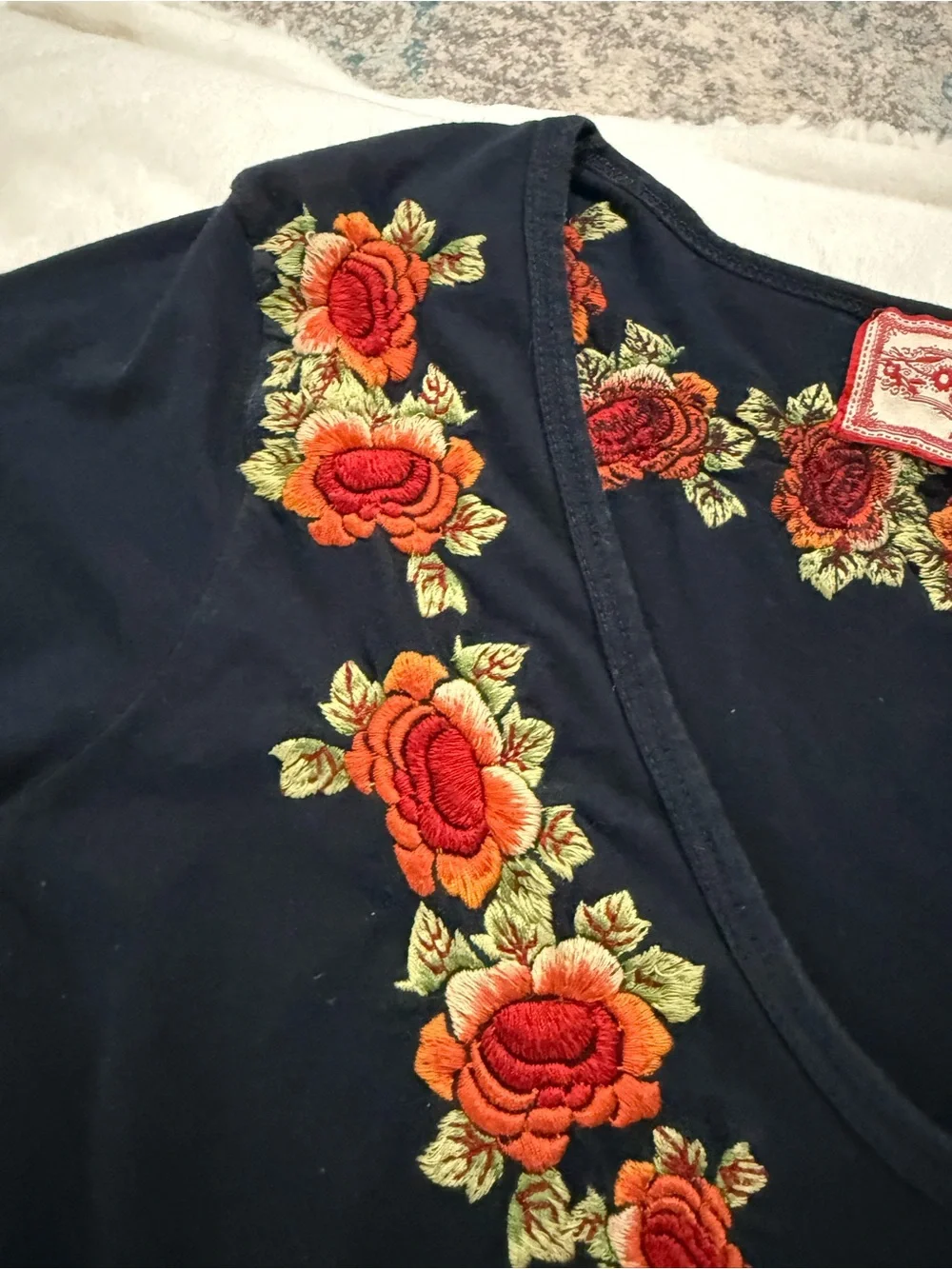 Johnny Was JWLA Navy V-neck Dress with Embroidery; Bird on Back Size S E13 - Picture 4 of 10